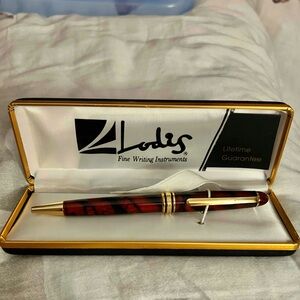 Never Used-LODIS-Marbleized Red & Black Pen w/ Gold Tone Accents & Magnetic Case